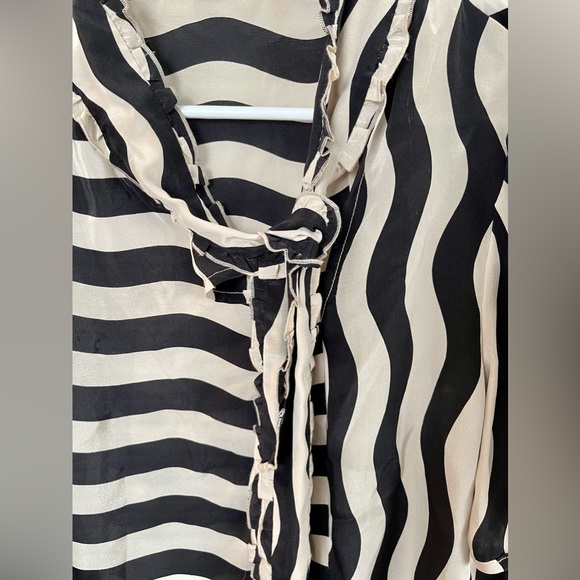 Banana Republic Silk Striped Short Sleeve Blouse with Ties - Picture 3 of 5